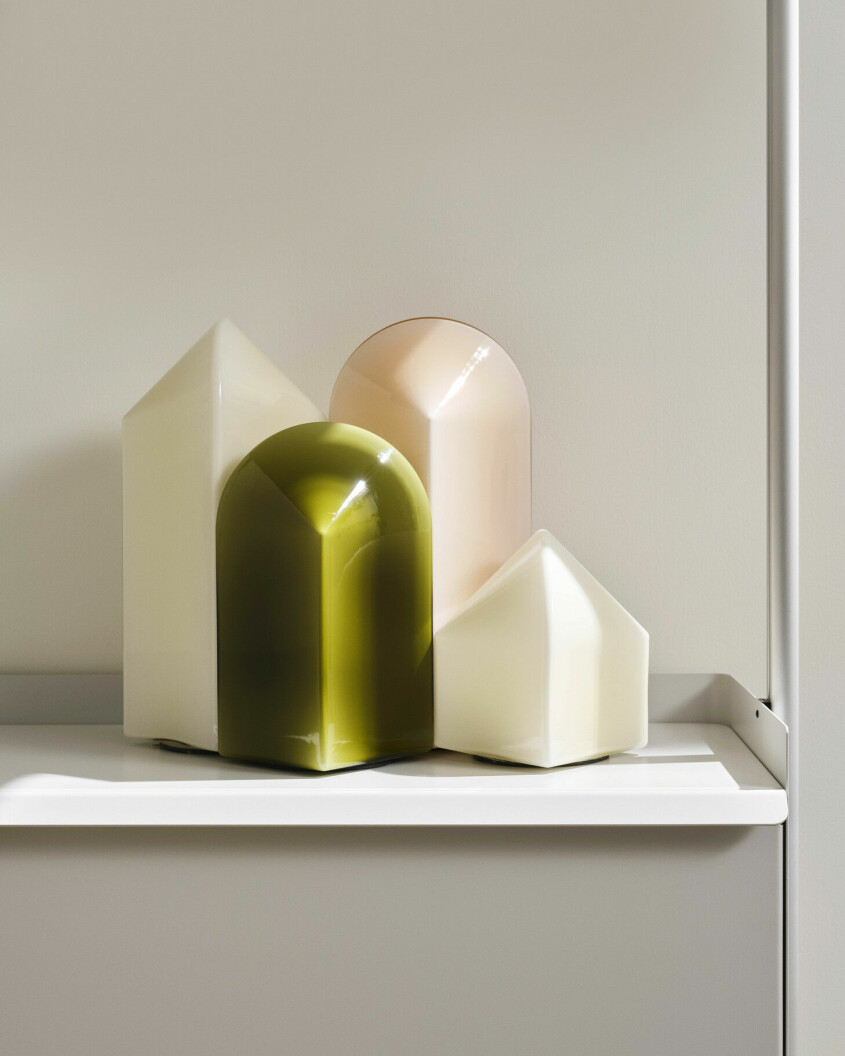 <span class=" bold" data-lab-bold_desktop="bold">Tips!</span> Känn in om stylingen passar genom att först integrera detaljen, eller detaljerna, på hyllan. Belysning färger hay
