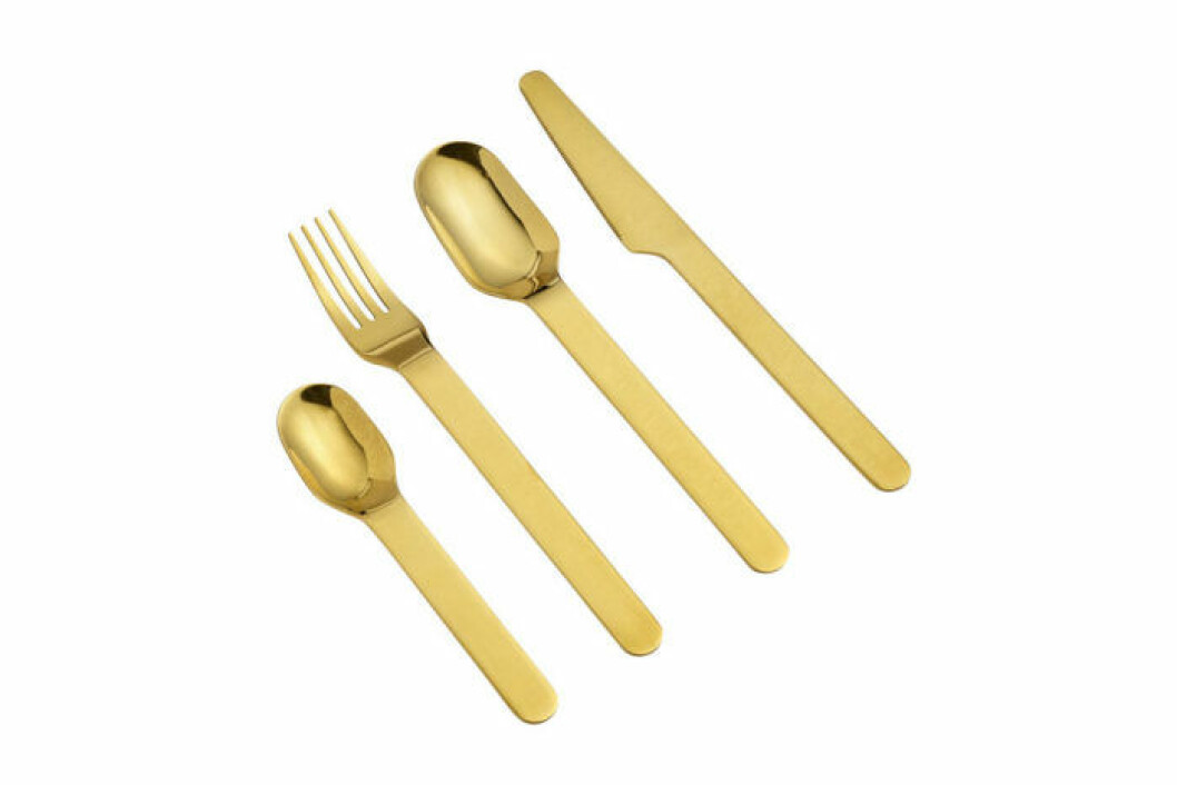 Guldfärgade bestick