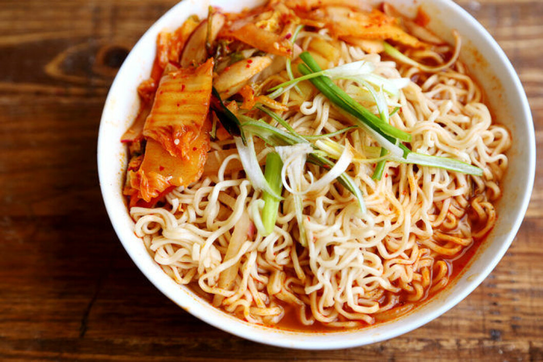 Kimchi ramen. Bild och recept: <a href="http://divinehealthyfood.com/healthy-homemade-kimchi-ramen/" target="_blank" rel="noopener">divinehealthyfood.com</a> Kimchi ramen.