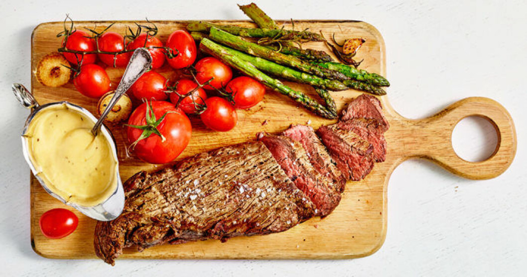 Helstekt oxfilé med hemvispad bearnaise. Helstekt oxfilé med hemvispad bearnaise.
