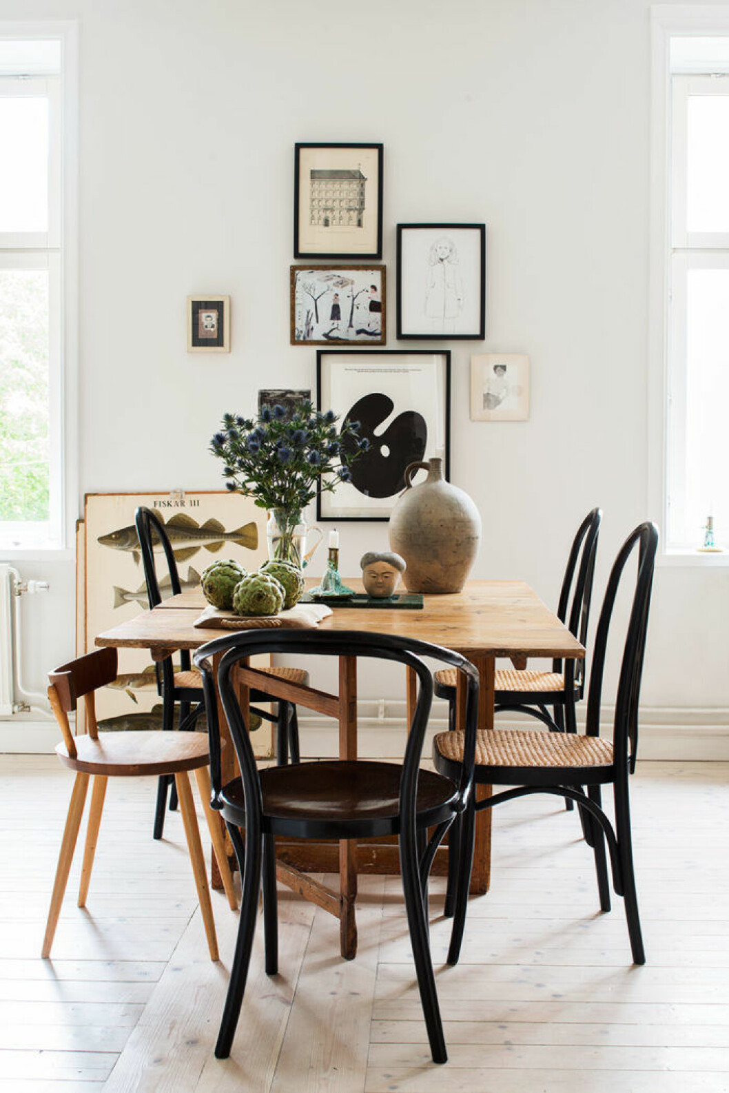hemma_hos_matplats_tavelvagg_dining_table_art_wall