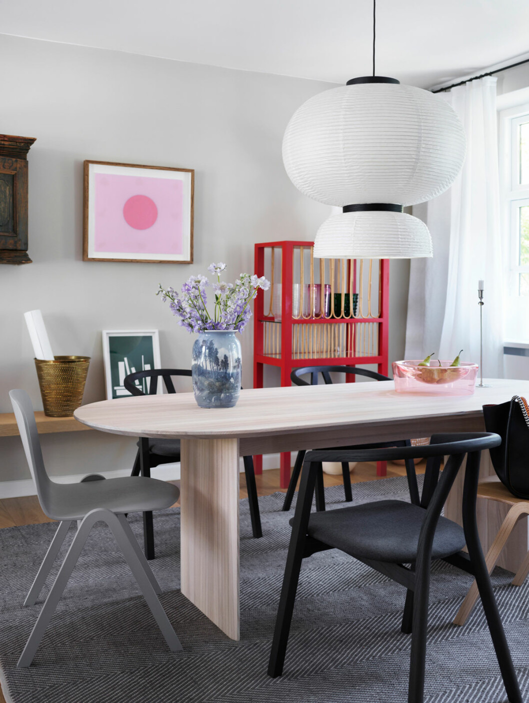 Hemma hos Mia Lagerman Köpenhamn matbord lampa