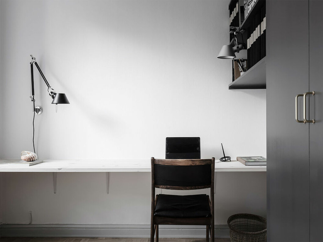minimalistiskt och avskalat hemmakontor
