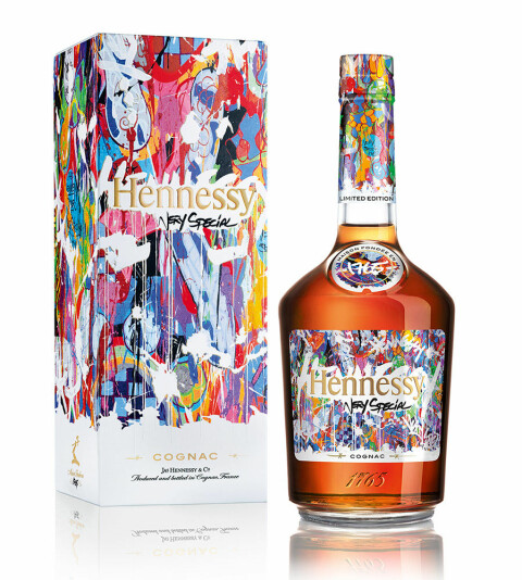 Jonone Designar Flaska At Hennessy Elle