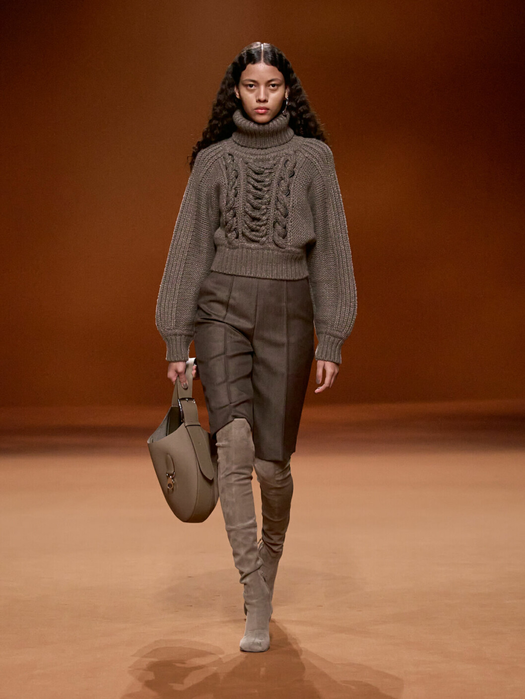 Hermès AW23 grå look.