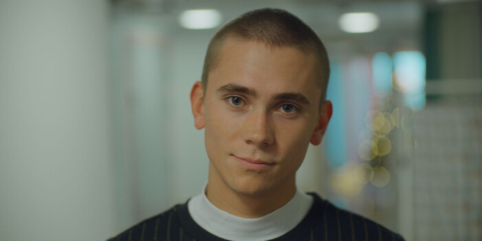 Det är sedan tidigare bekräftat att Felix Sandman spelar Jonas även i säsong 2 av norska Netflix-succén <span class=" italic" data-lab-italic_desktop="italic">Hjem til jul</span>. Felix Sandman är med i säsong 2 av Hjem til jul