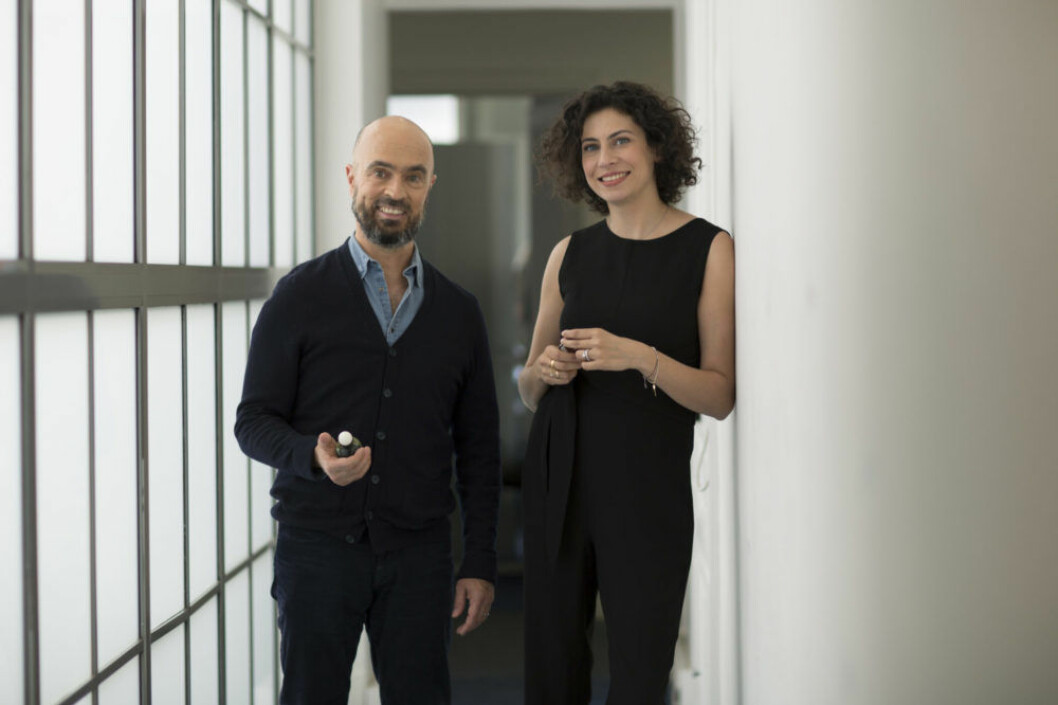 Parfymörerna bakom dofterna heter Olivier Peschaux och Nisrine Grillié
