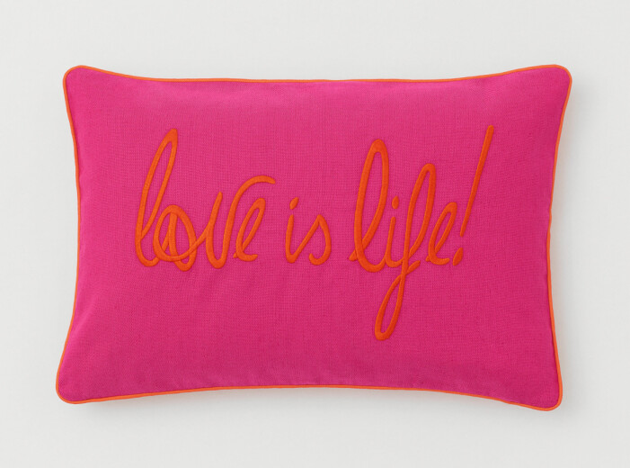 Hm home x Diane von Furstenberg rosa kudde