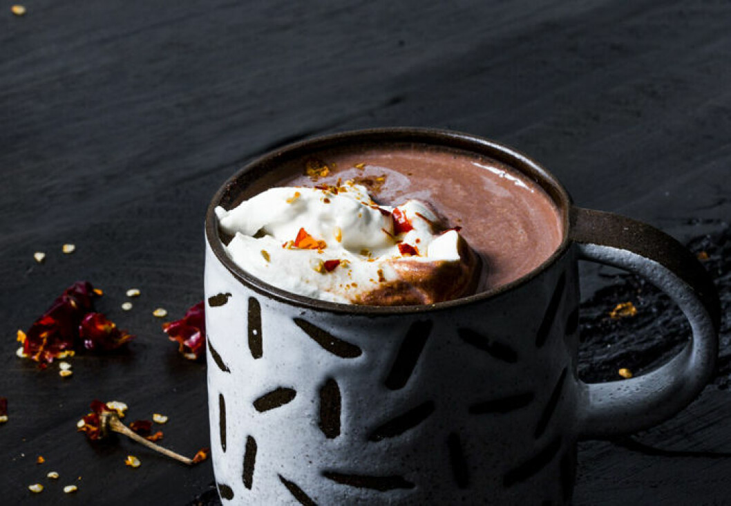 Het varm choklad med chili och salt. <a href="https://www.bonappetit.com/recipe/mexican-hot-chocolate-2">Via bonappetit.com</a> Het varm choklad med chili och salt.