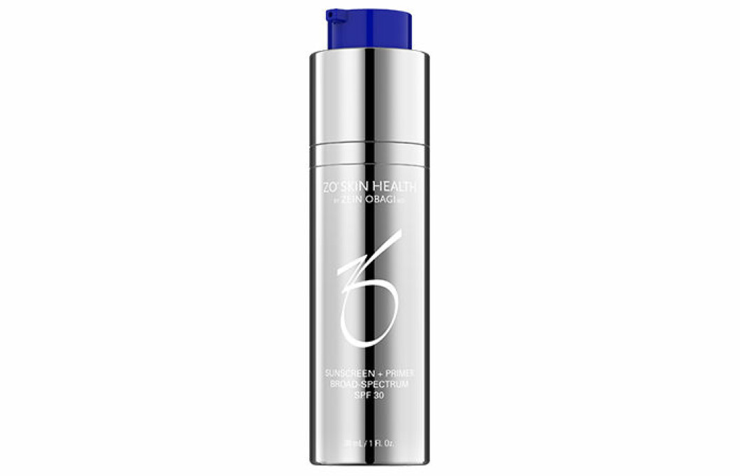 ZO Skin Health Sunscreen+Primer SPF 30 skyddar huden och ger ett jämnt underlag för make up. Med naturligt melanin och en lätt brun färg.