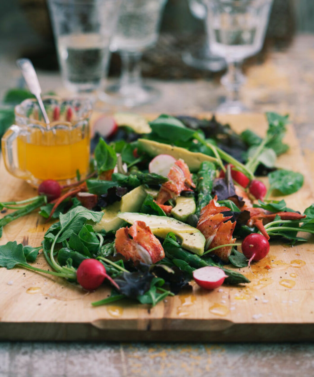 Hummersallad med avokado. Hummersallad med avokado.