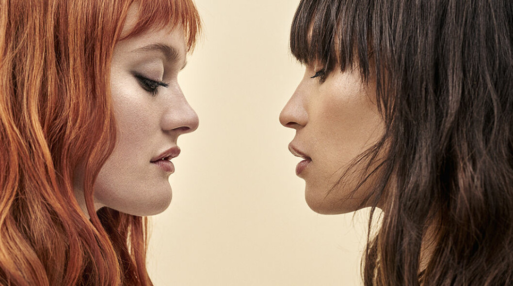 Icona Pop tvekade inte en sekund på att vara programledare för ELLE-galan.