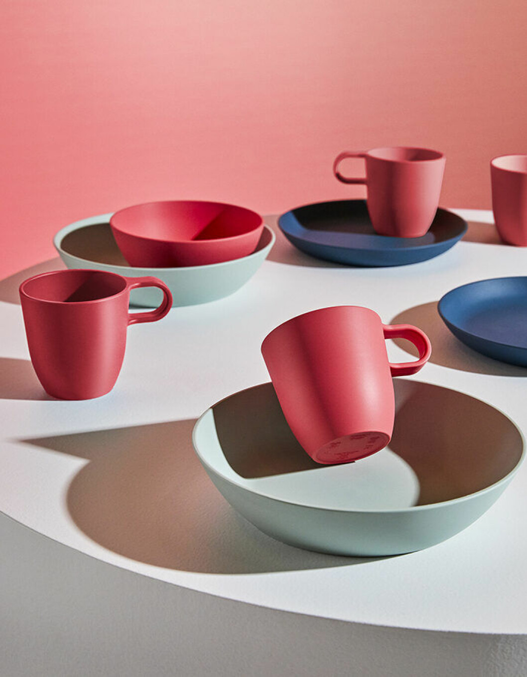 Tallrikar och kaffekoppar från Ikea hösten 2019