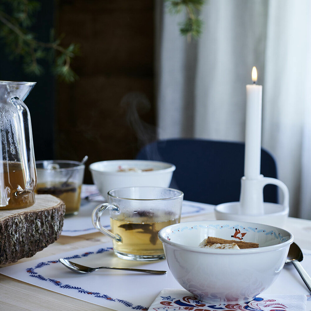 Traditionellt vitt porslin från Ikea julen 2019