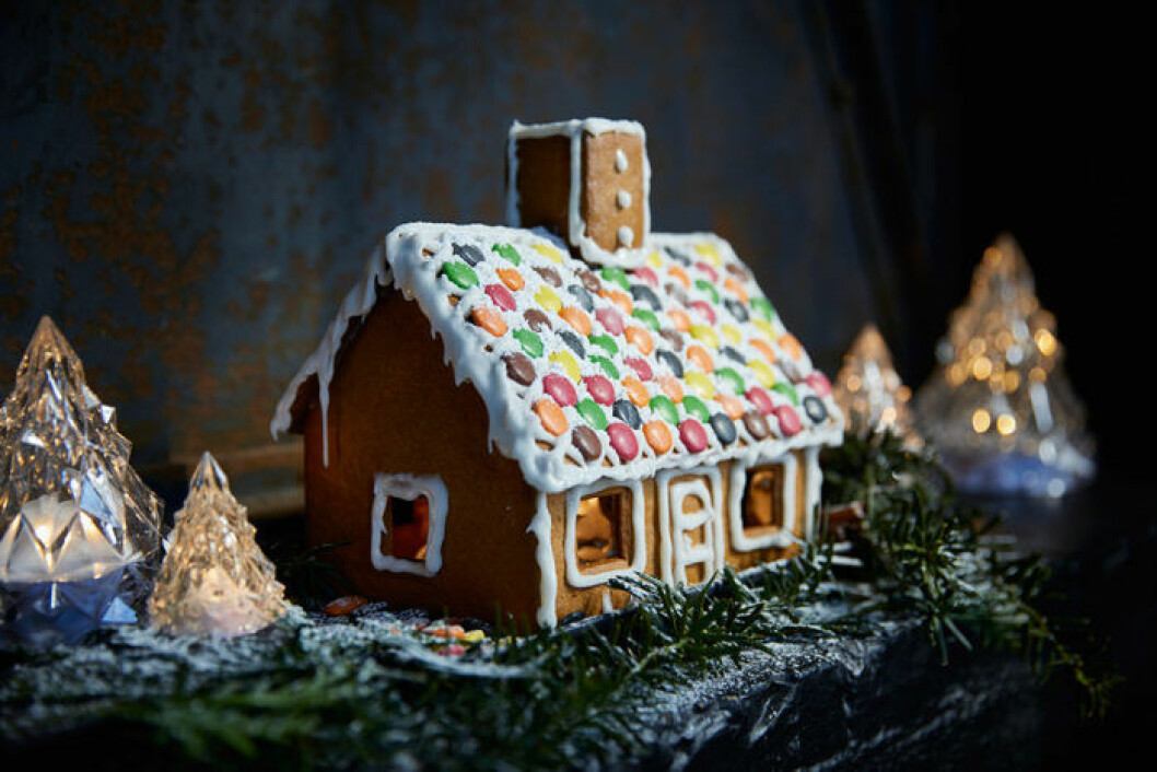 Vintersaga pepparkakshus, 30 kr. Vintersaga pepparkakshus, 30 kr.