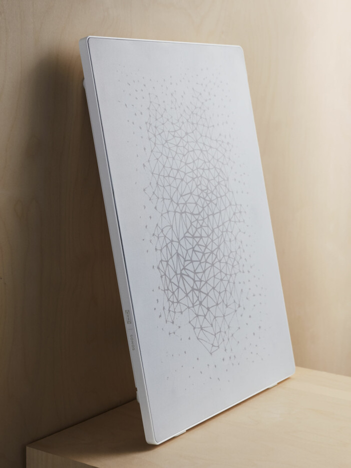 Säg hej till <span class=" italic" data-lab-italic_desktop="italic">Symfonisk</span> tavelram med inbyggda wifi-högtalare, ytterligare en produkt i Ikea och Sonos hyllade samarbete. Ikea släpper tavelram med högtalare