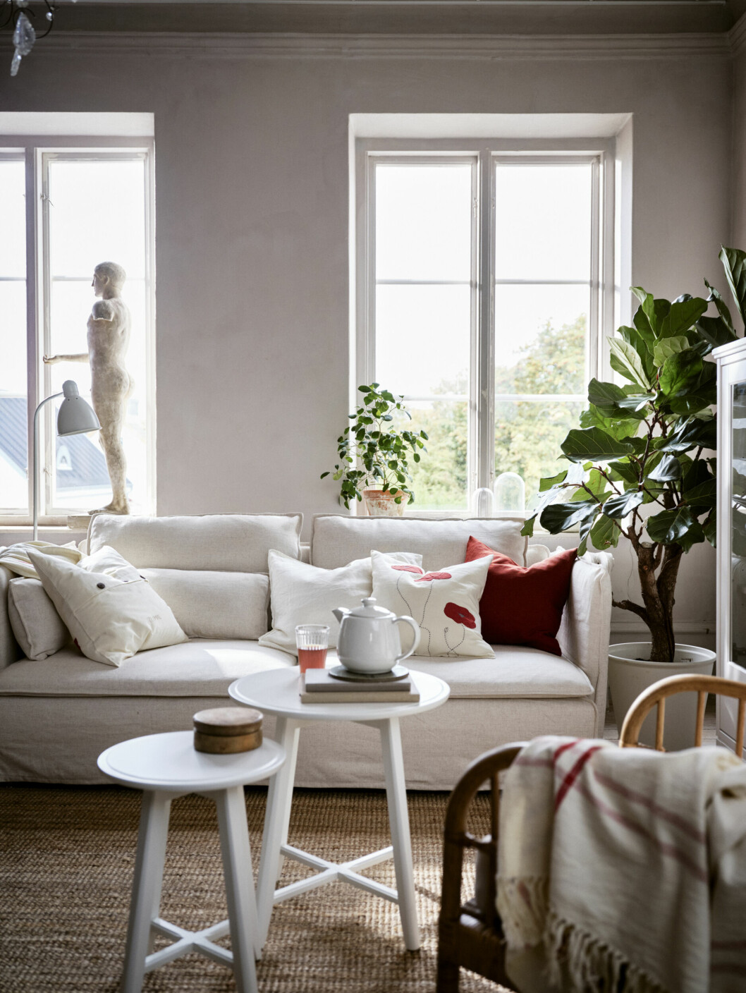 somrigt vardagsrum med inredning från ikea