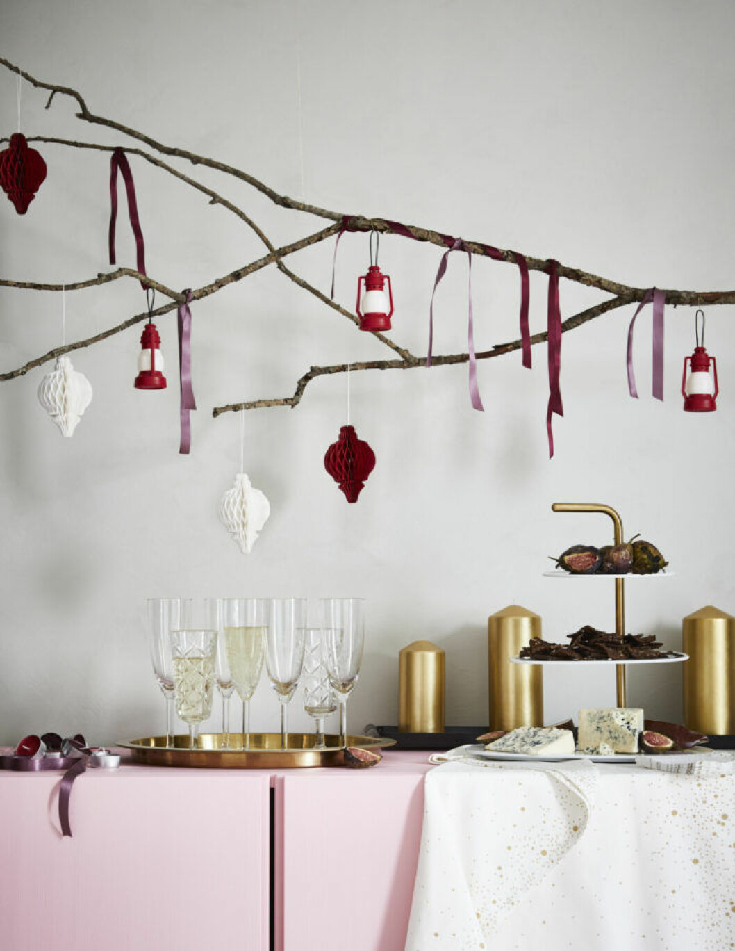 Röda juldekorationer från Ikea julen 2019
