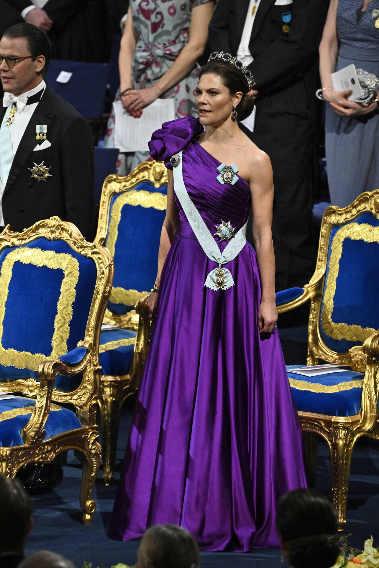 Kronprinsessan Victoria lila klänning Nobel 2023