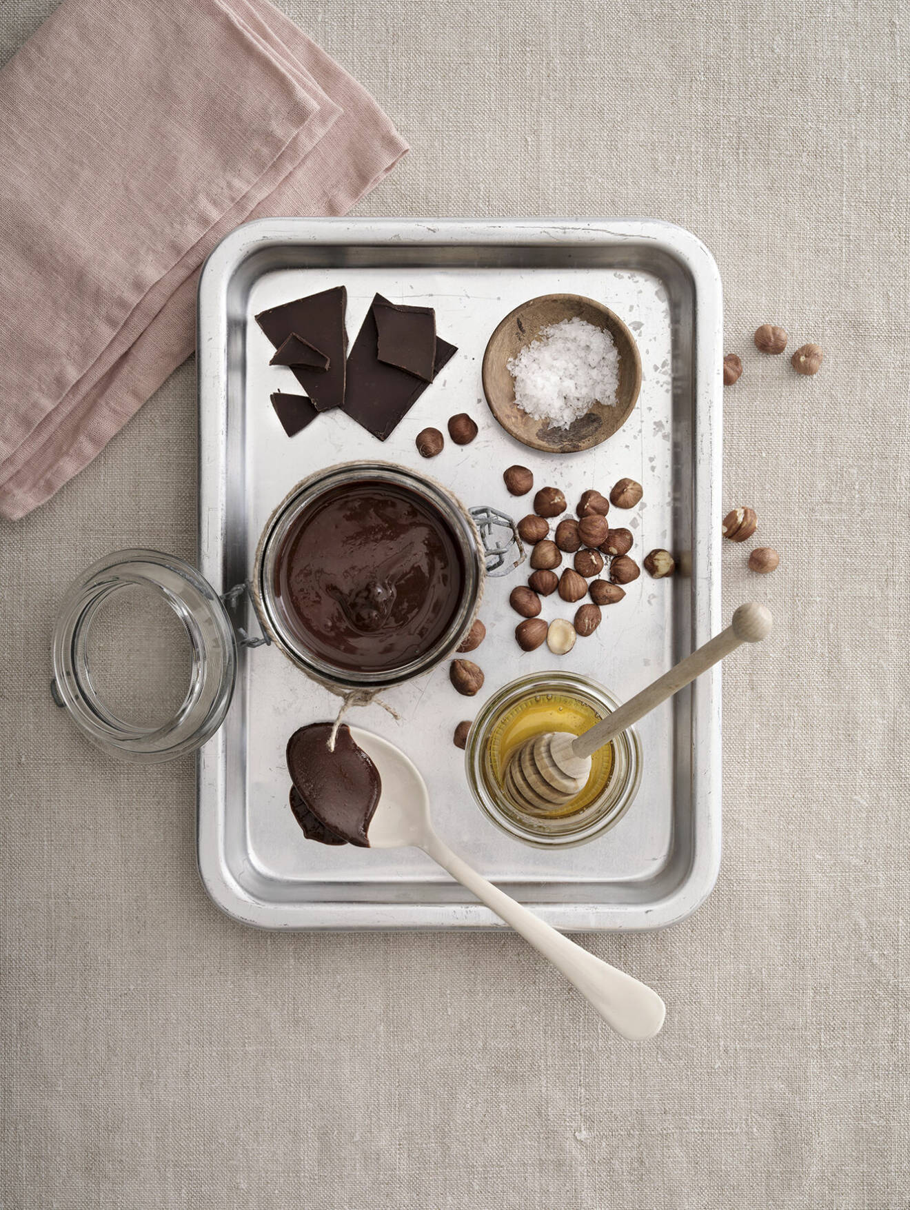 Enkel hemmagjord Nutella på endast 4 ingredienser