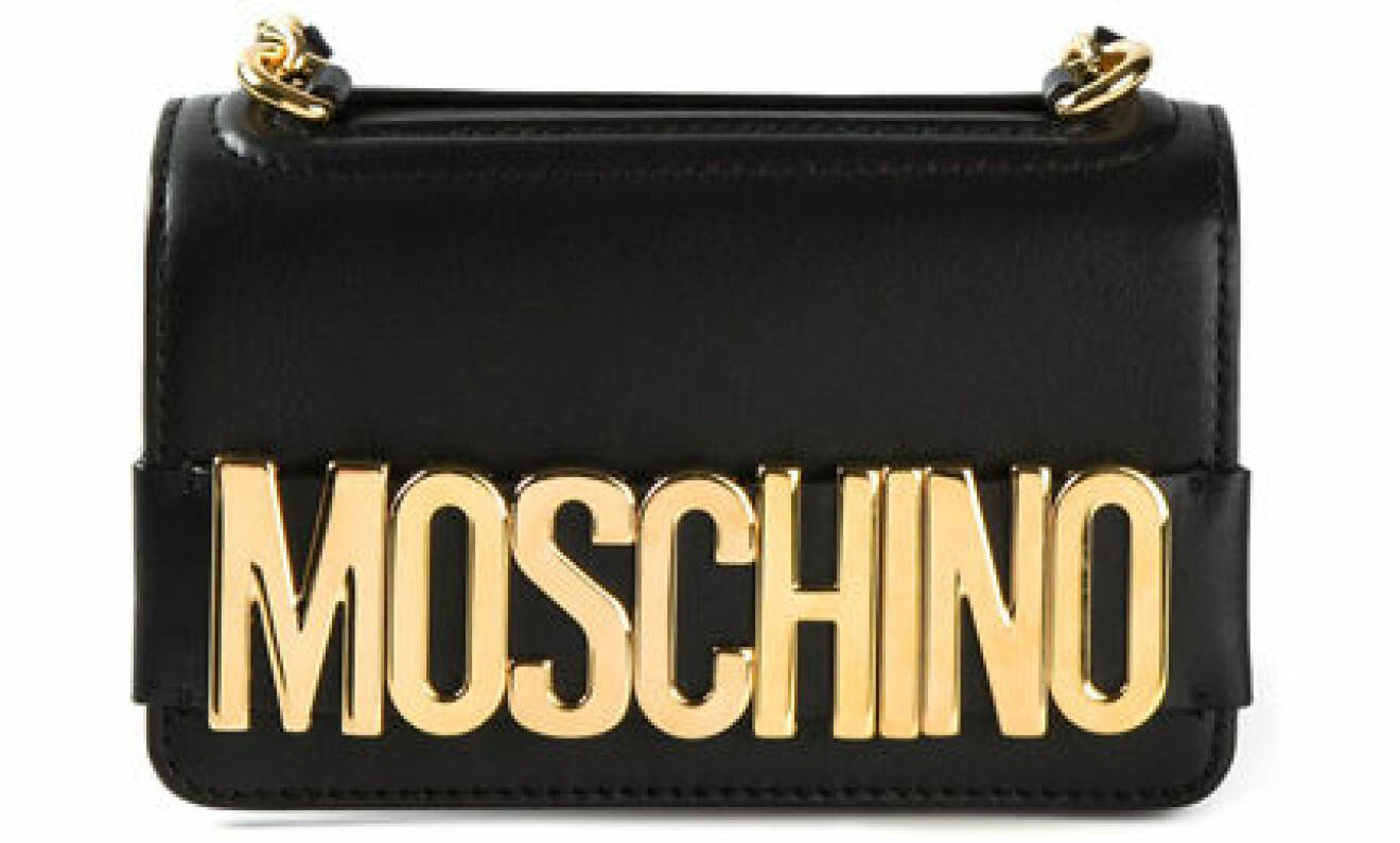 10. Väska, 5503 kr, Moschino Farfetch.com