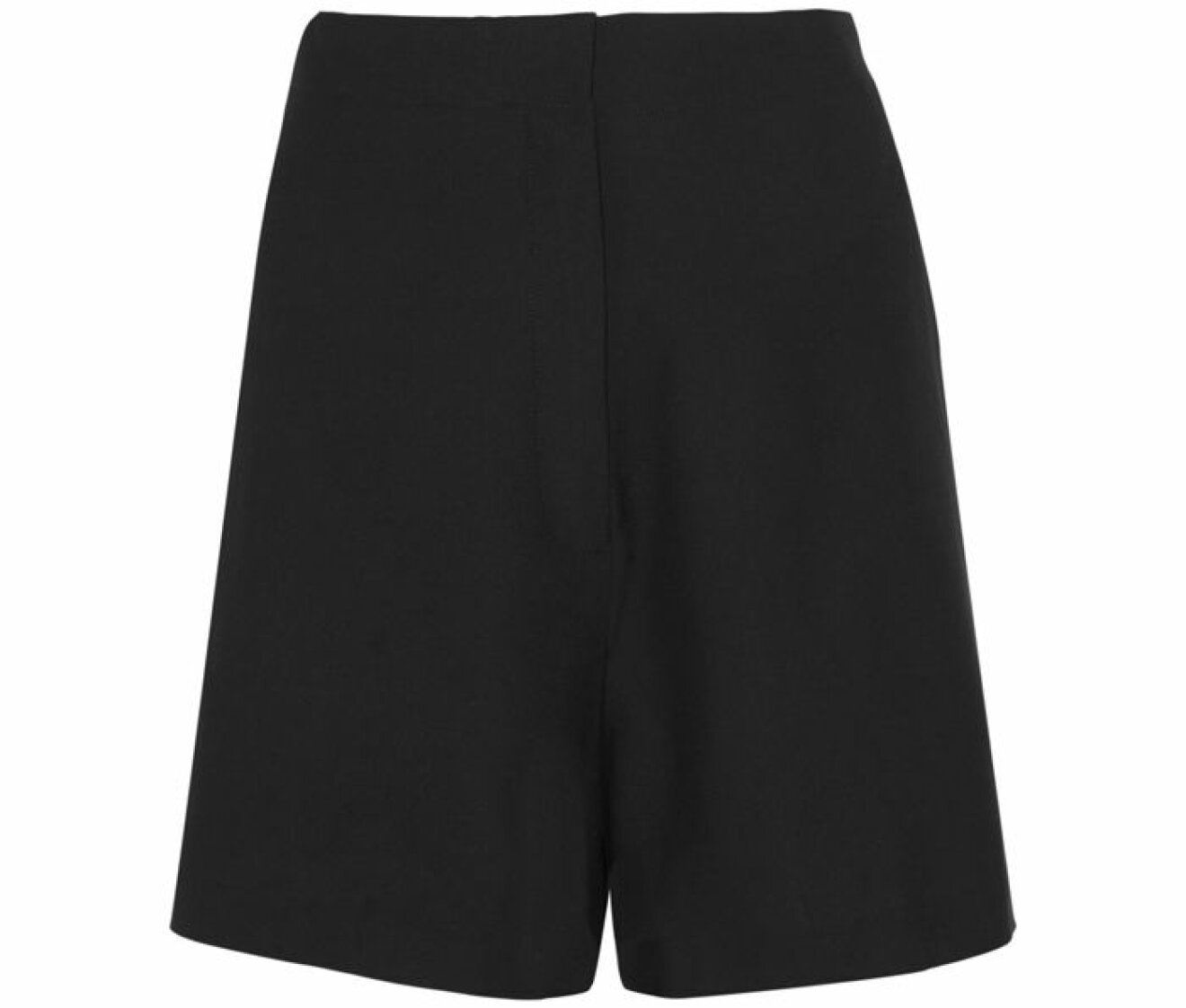 9. Shorts, 2411 kr, Acne stuios Net-a-porter.com
