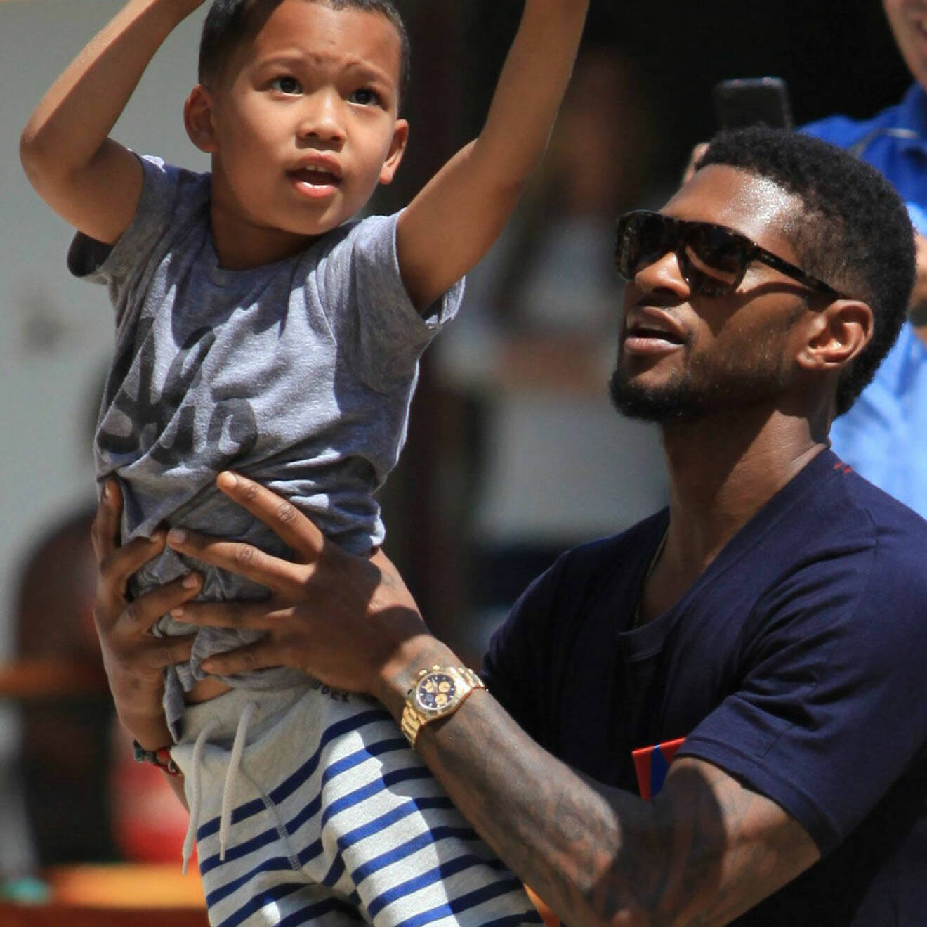Usher-son-Raymond-V-(Cinco)-Naviyd