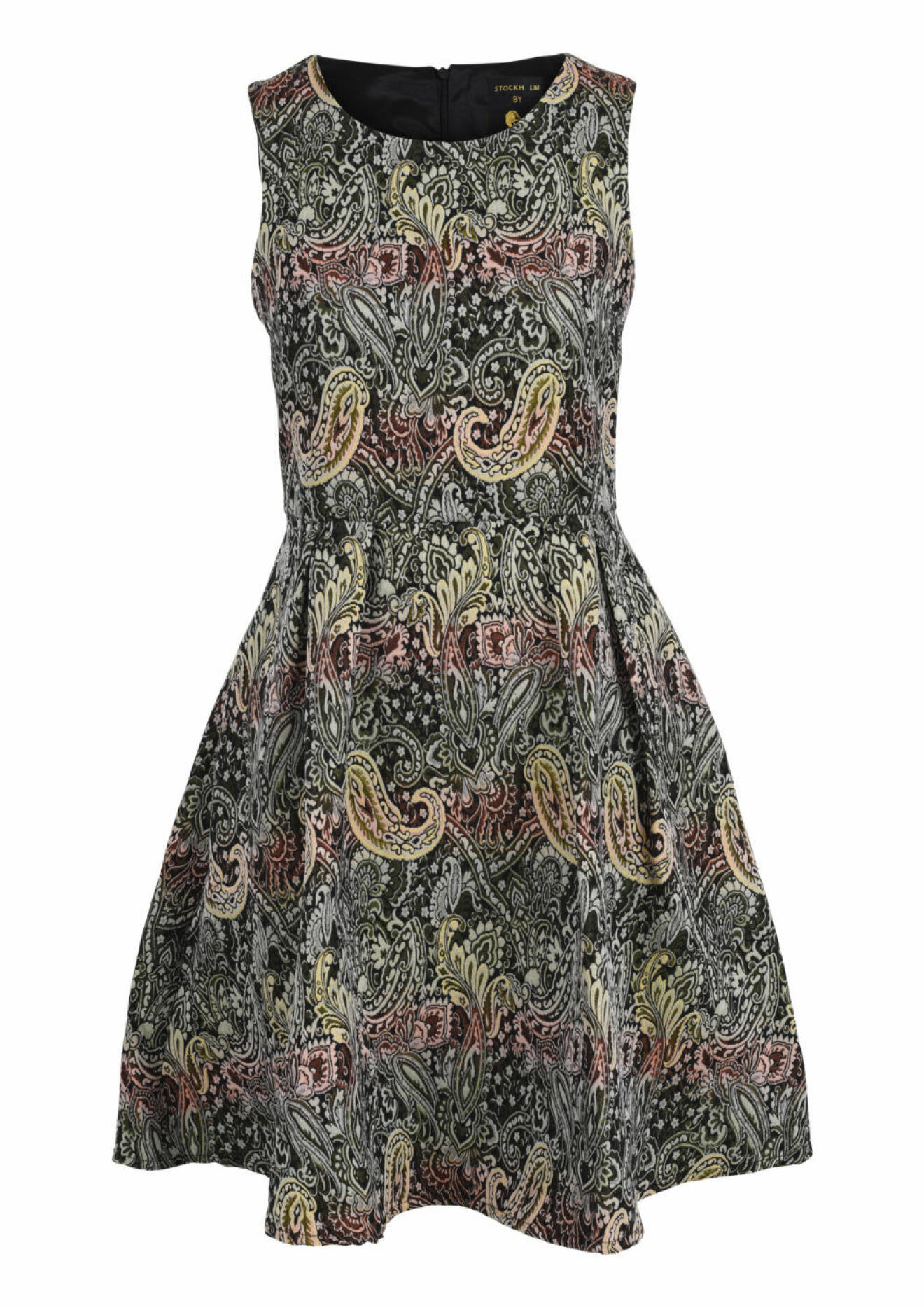 Paisleymönstrad klänning Prickig klänning från MQs designsamarbete med Maria Westerlind.