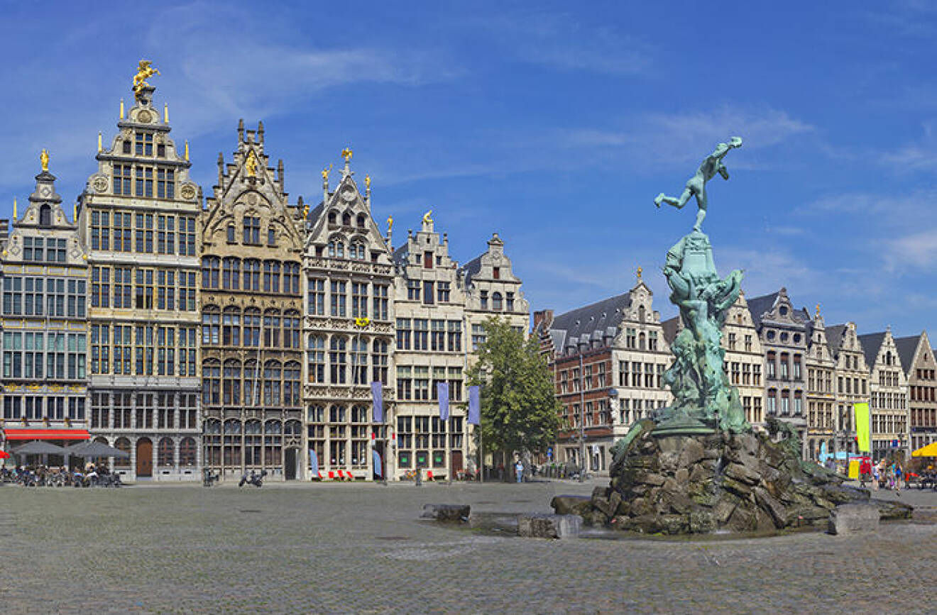 Staden och torget i Antwerpen, Belgien