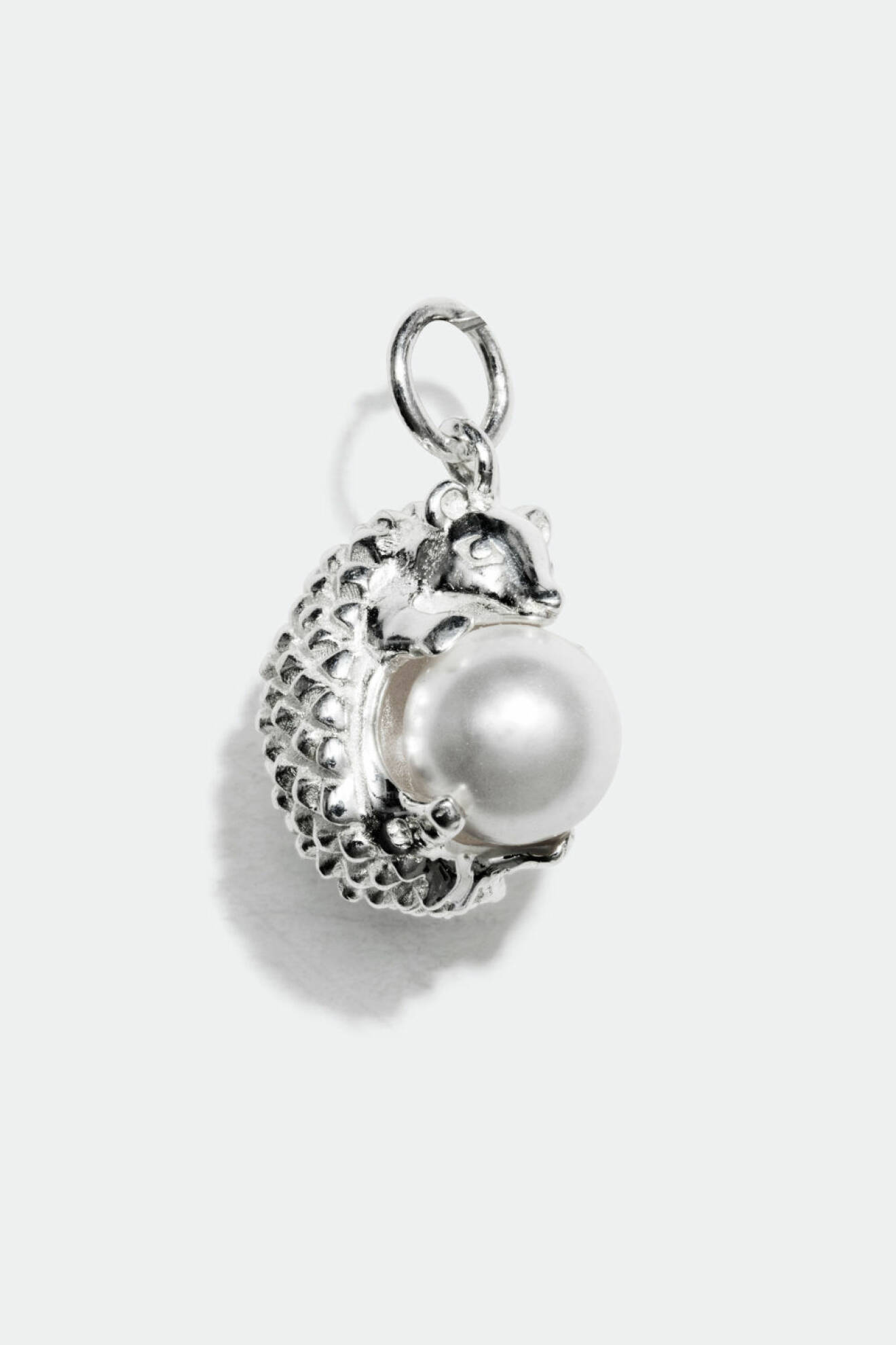 Therese Lindgrens smyckeskollektion - vit pärla