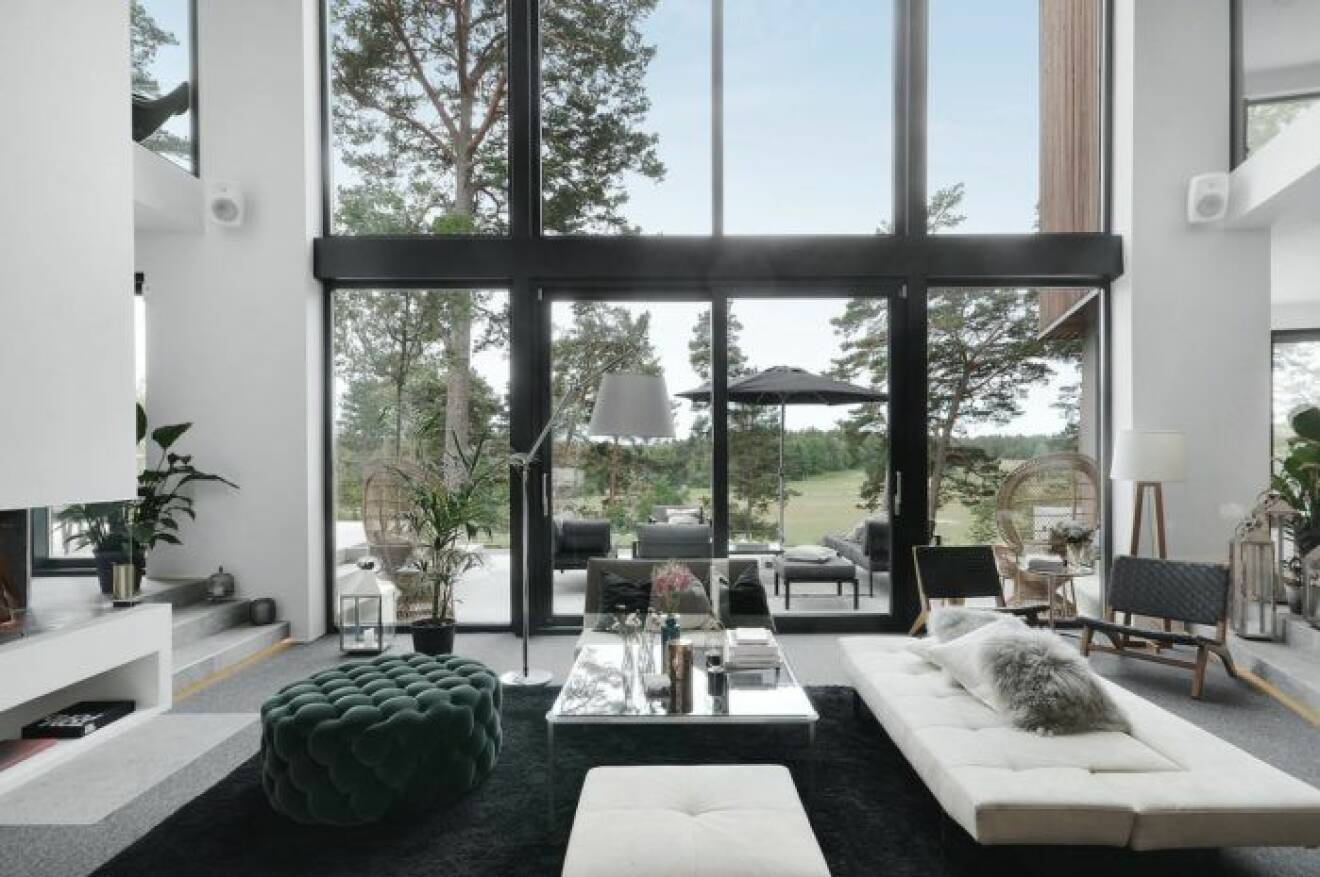 Isabella Löwengrip köper ny villa – för 30 miljoner kronor. Utsikt från vardagsrummet.