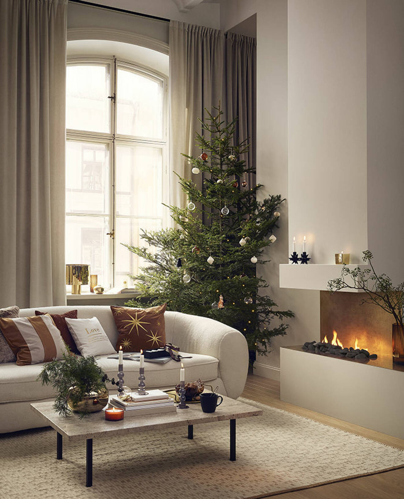 Bärnstenstoner passar till julen - här hos H&M Home