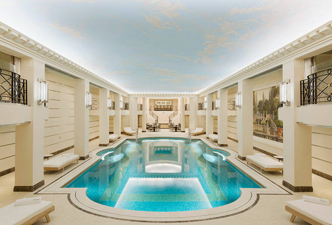 Den fantastiska poolen på Ritz Paris 