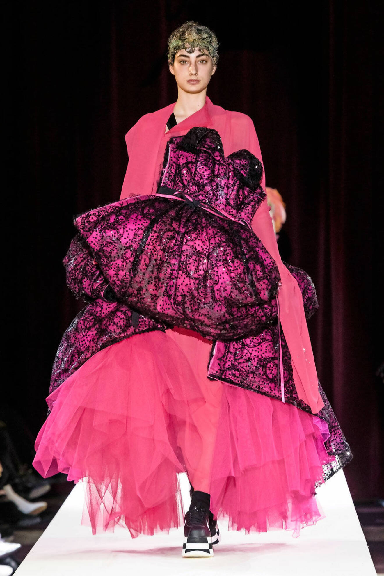 Rosa tyllklänning från Comme des Garcons