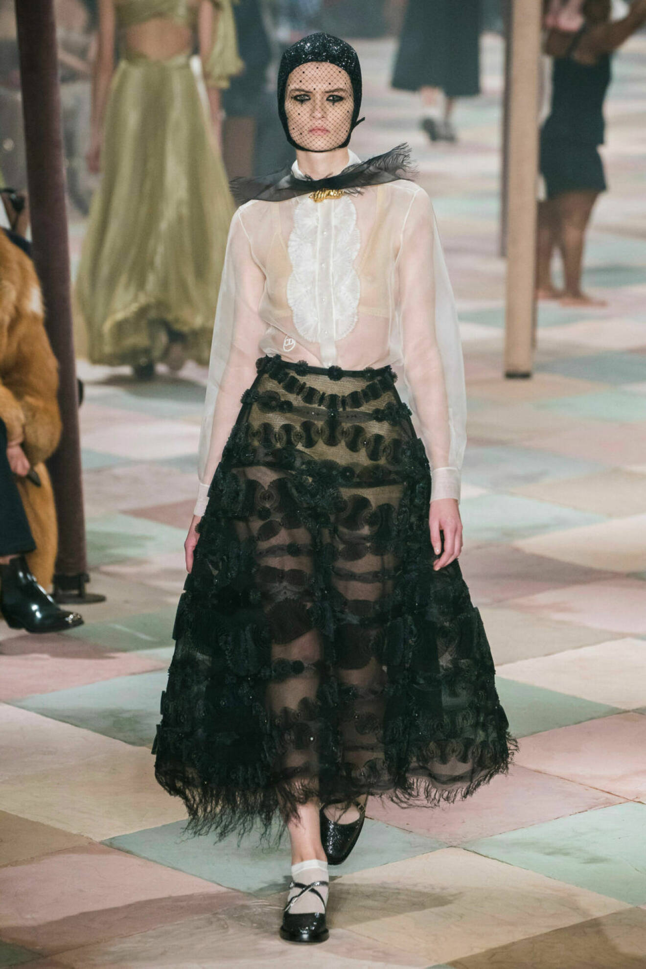 Elegant dressat på Diors SS19 haute couture–visning
