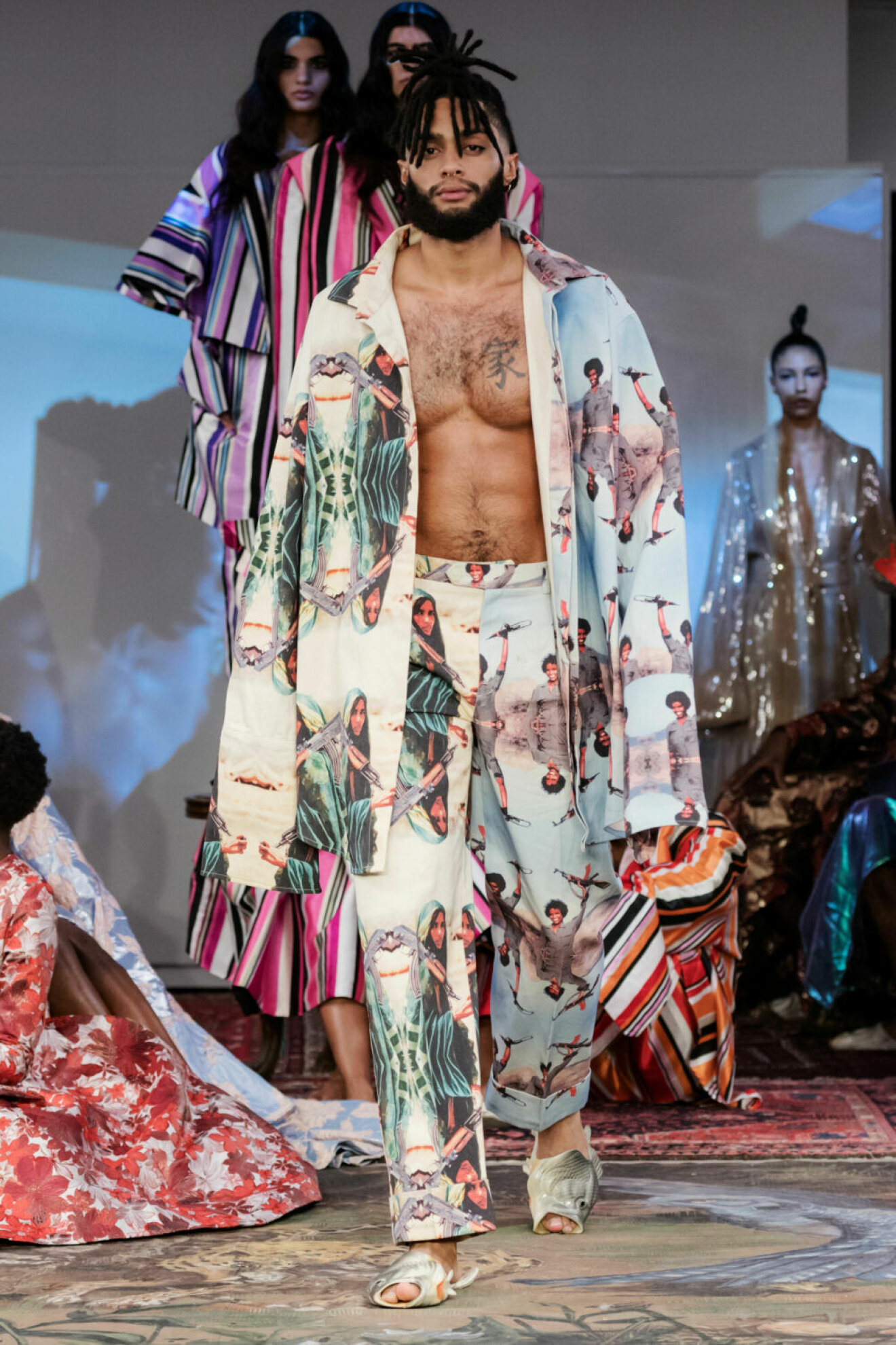Pyjamasinfluenser på Selam Fessahayes AW19–visning på Fashion Week Stockholm