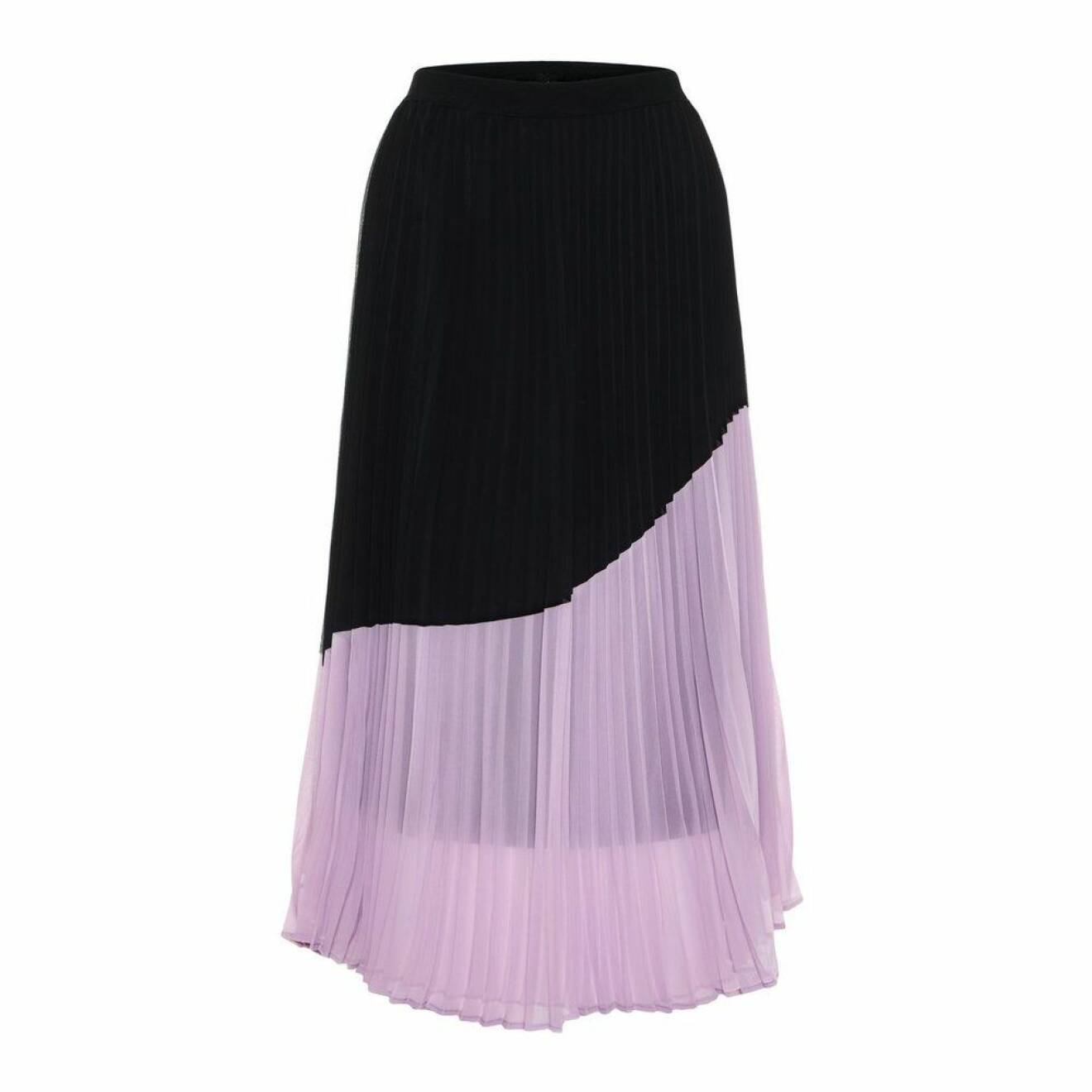 Plisserad kjol i svart och lavendel-lila från Vero Moda.