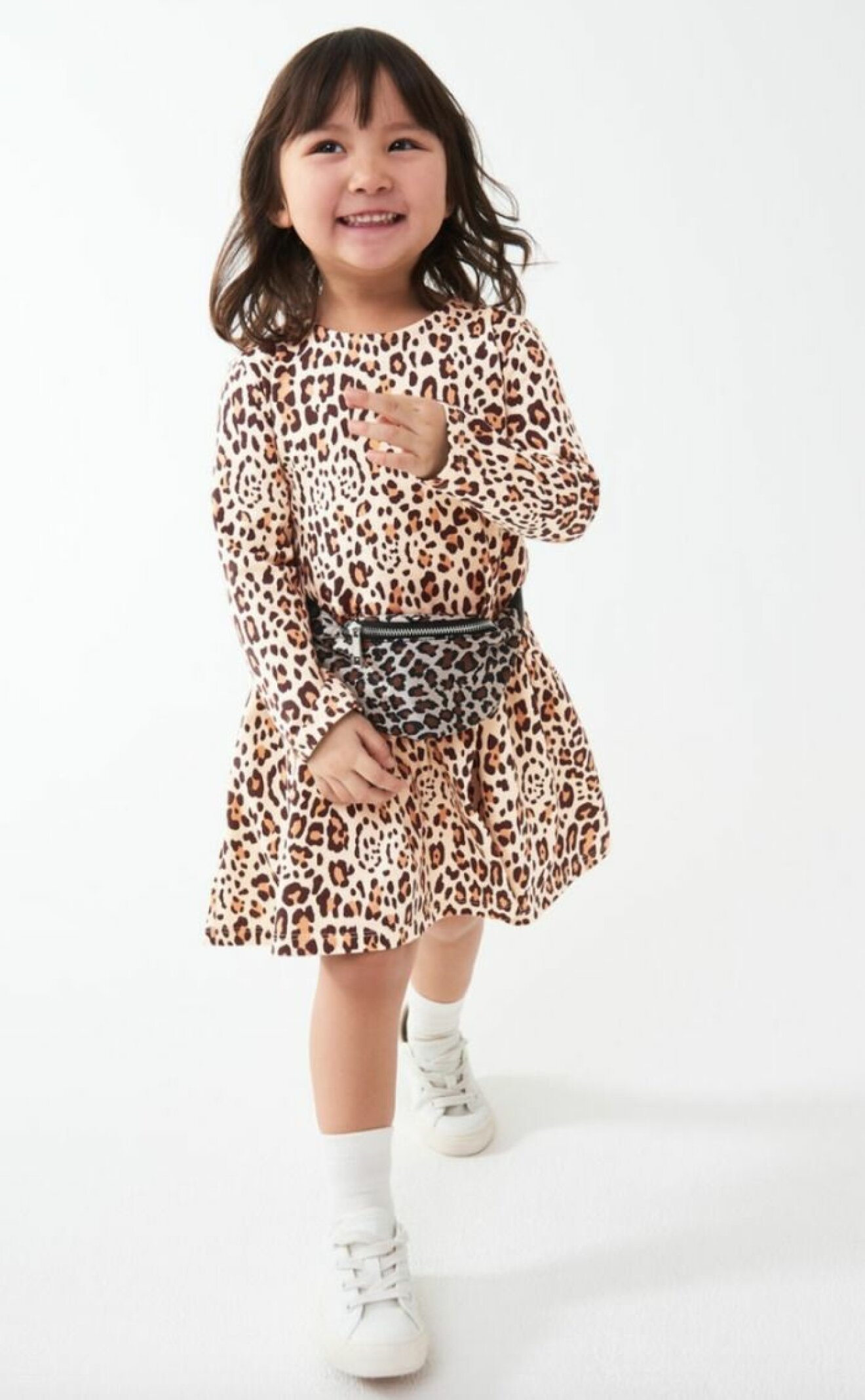 gina tricot mini barnkollektion leopardmönstrad klänning