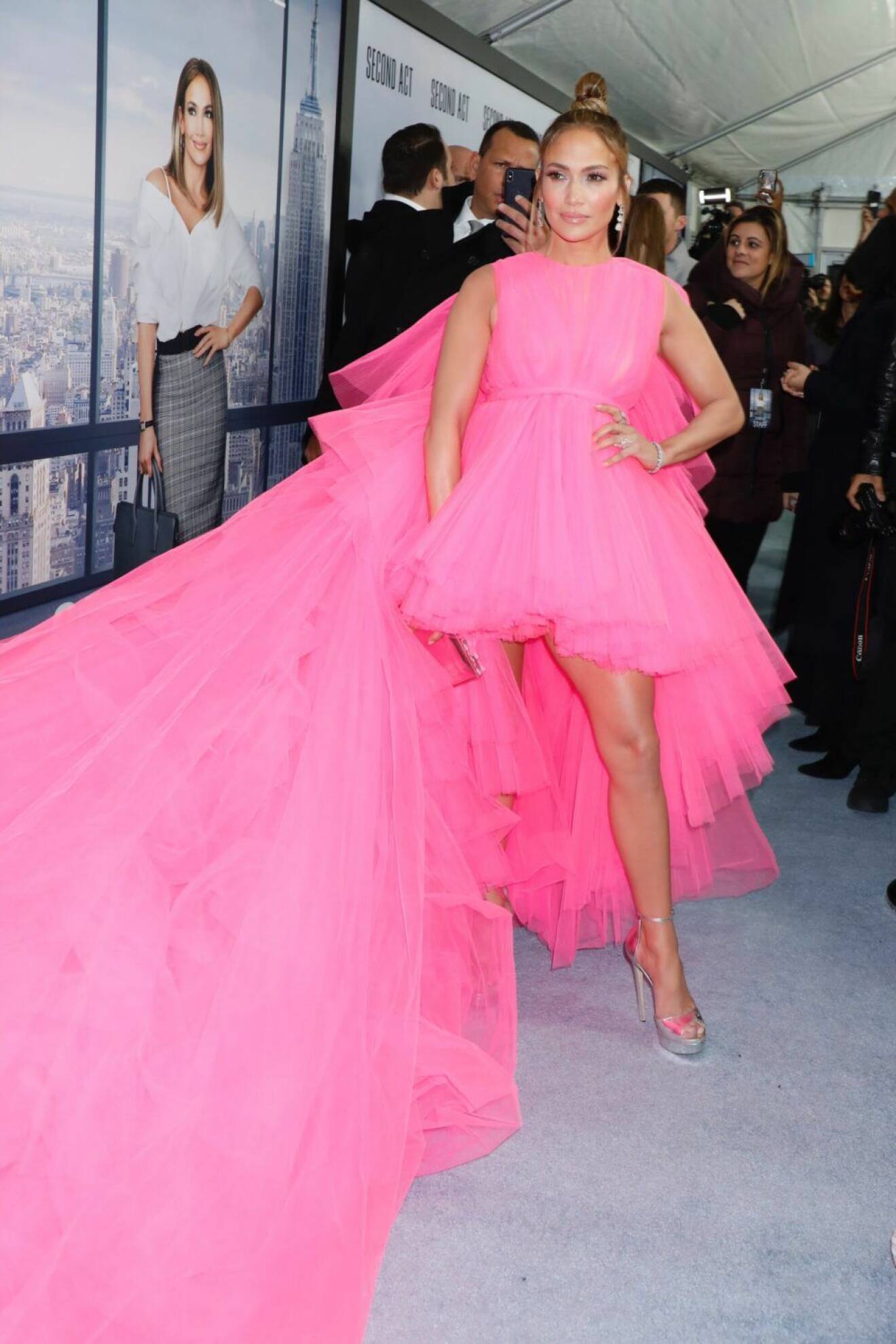 I en rosa Giambattista Valli klänning på filmpremiär. Foto: Gregory Pace