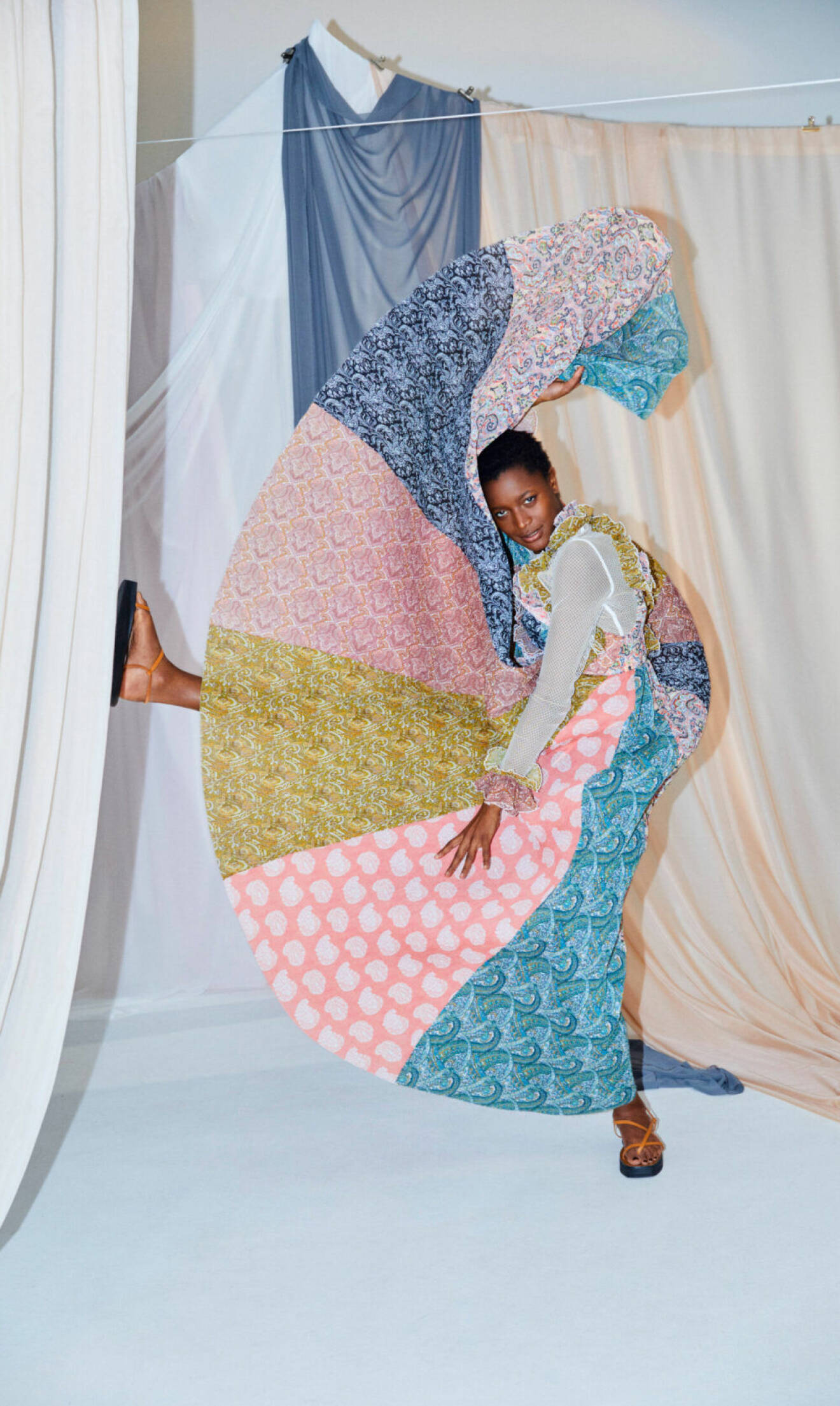 Multifärgad maxiklänning med mönster från Zimmermann