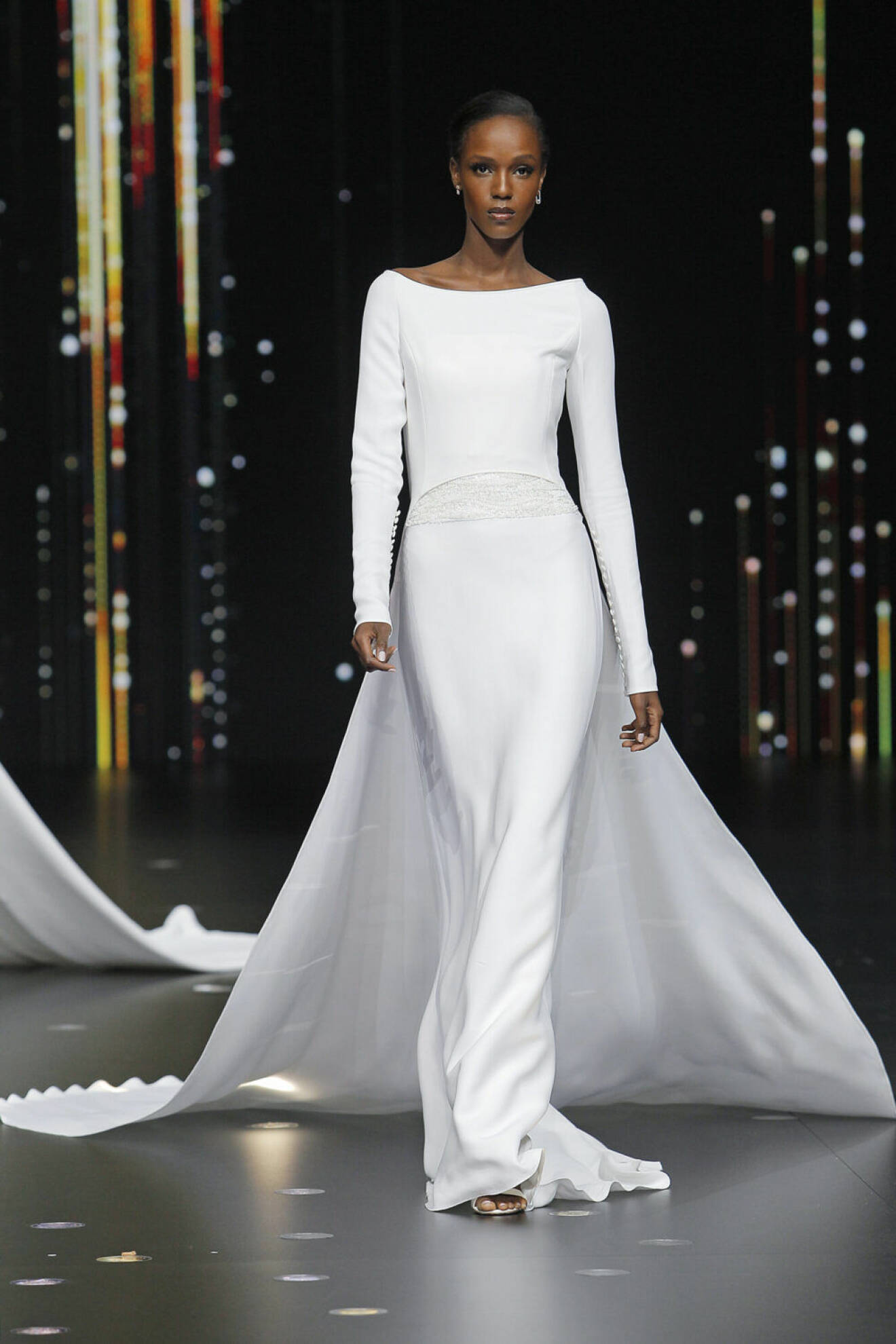 pronovias vit minimalistisk bröllopsklänning
