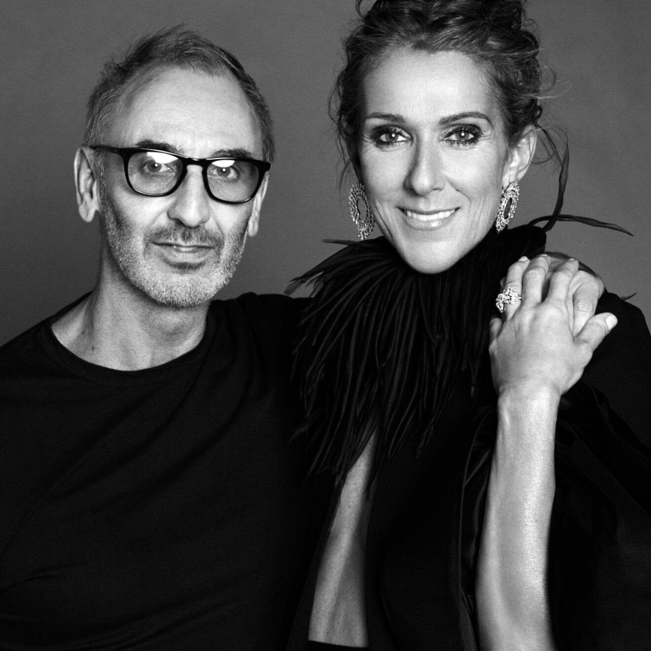 Céline Dion tillsammans med fotografen Tom Munro