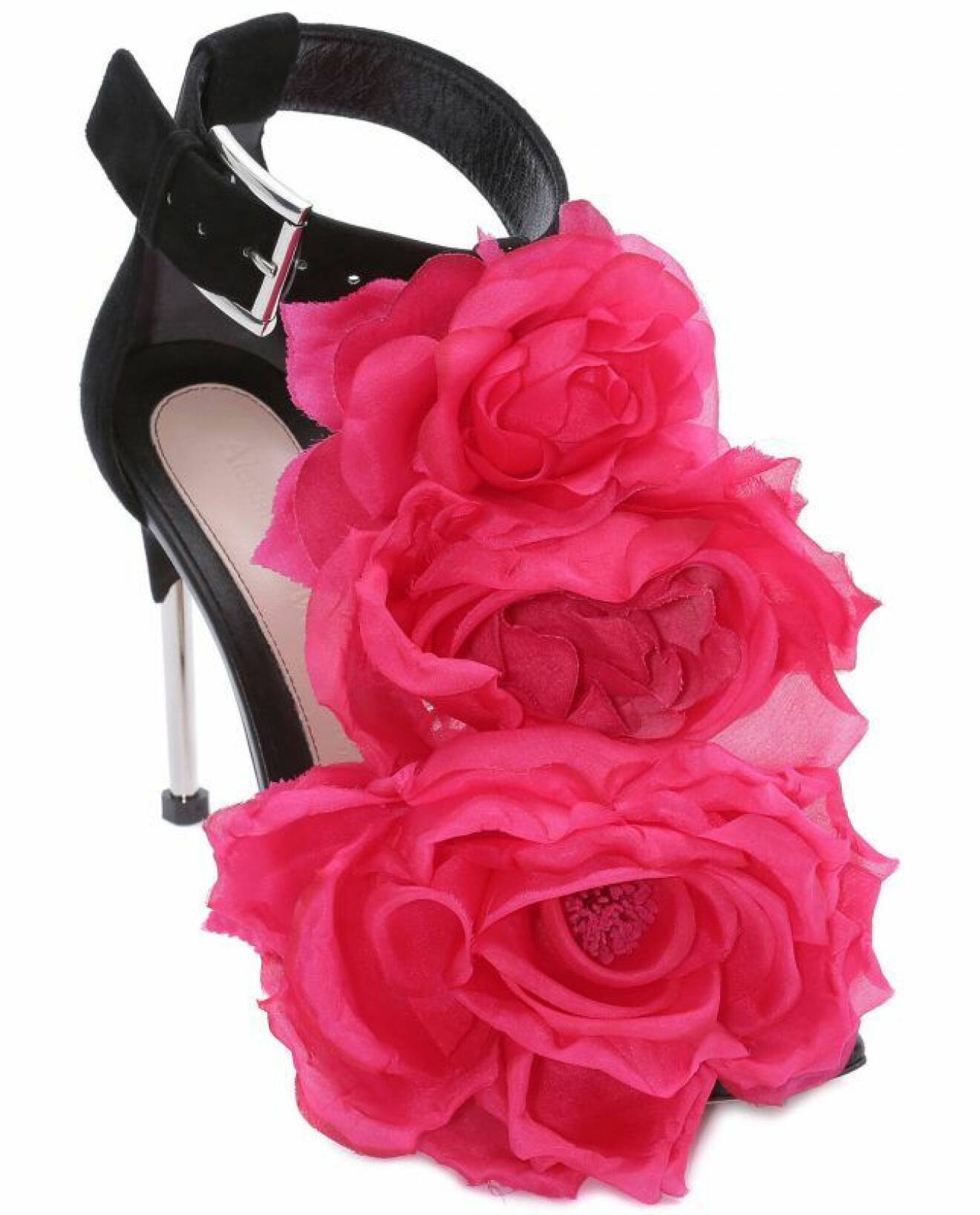 Svarta klackskor med rosa rosor från Alexander McQueen