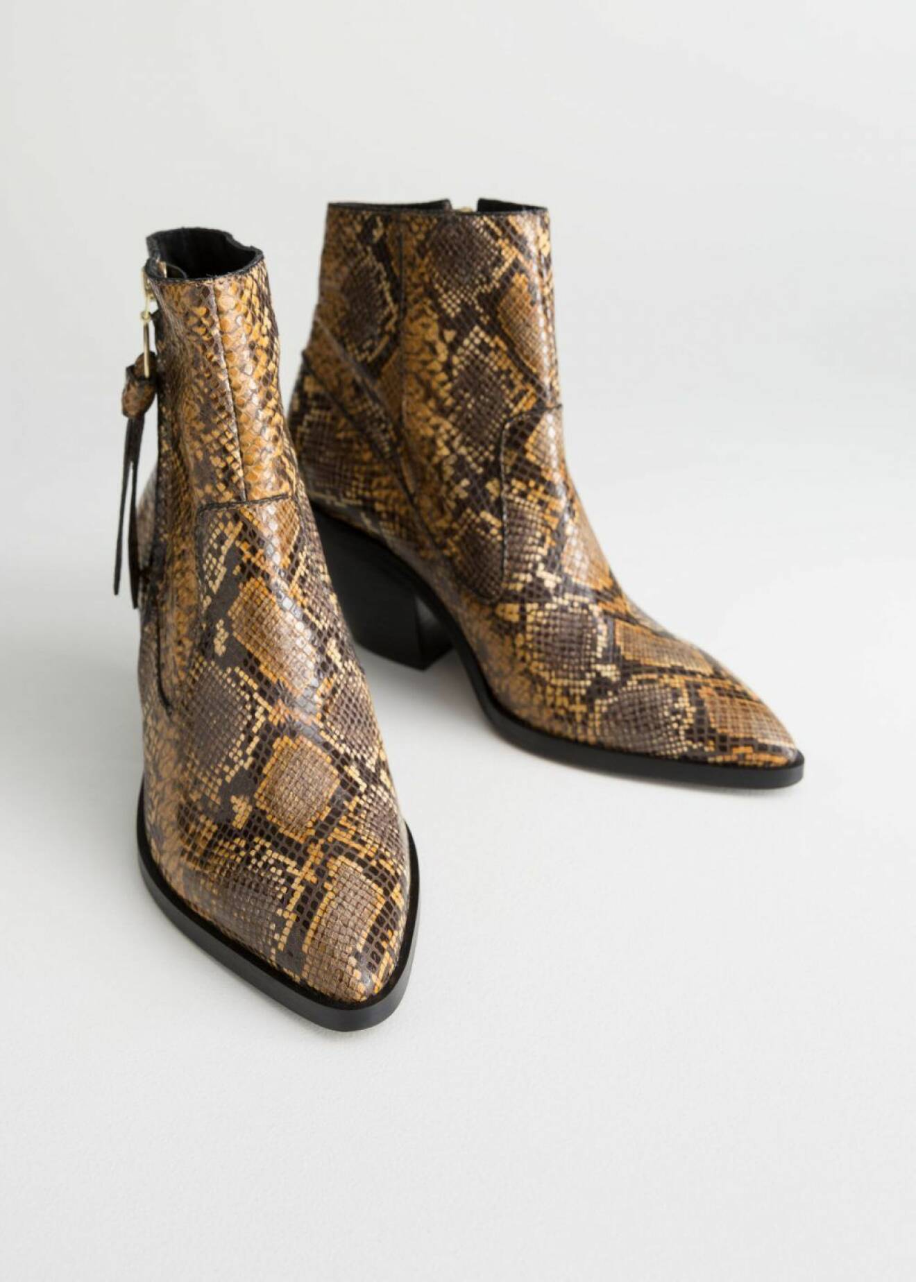 Mönstrade boots i cowboy-modell från & Other stories.