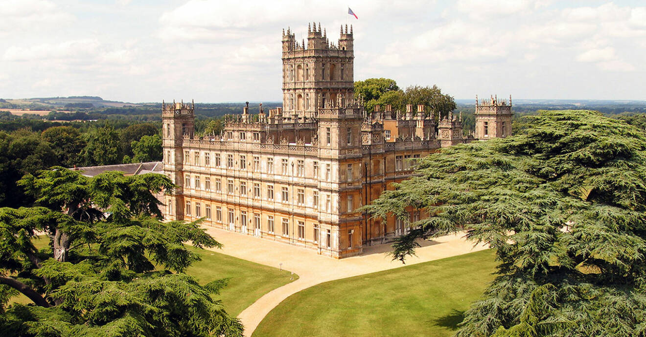 Nu kan du övernatta på riktiga Downton Abbey – via Airbnb