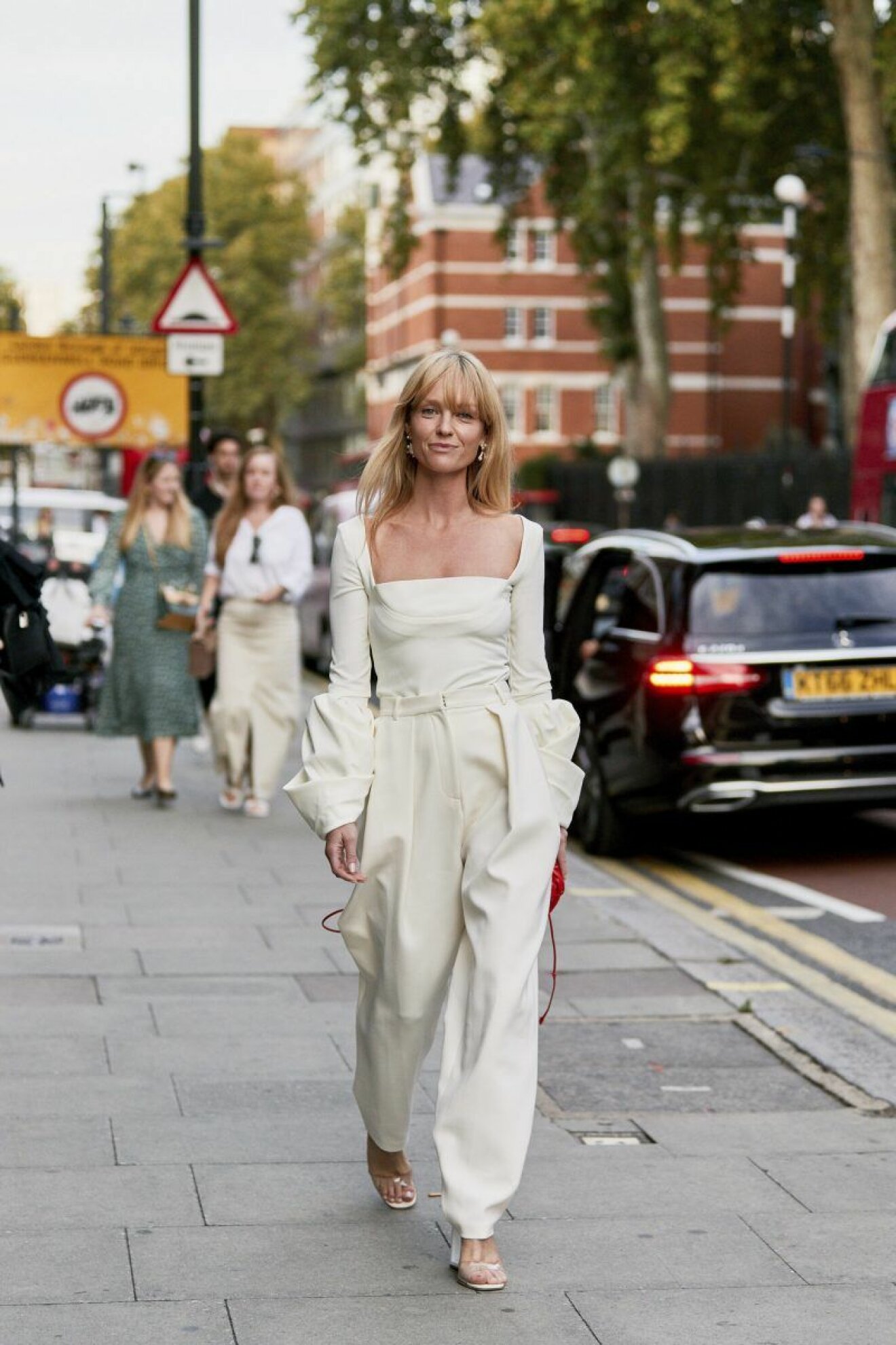 Streetstyle från London Fashion Week, helvit outfit Jeanette Madsen