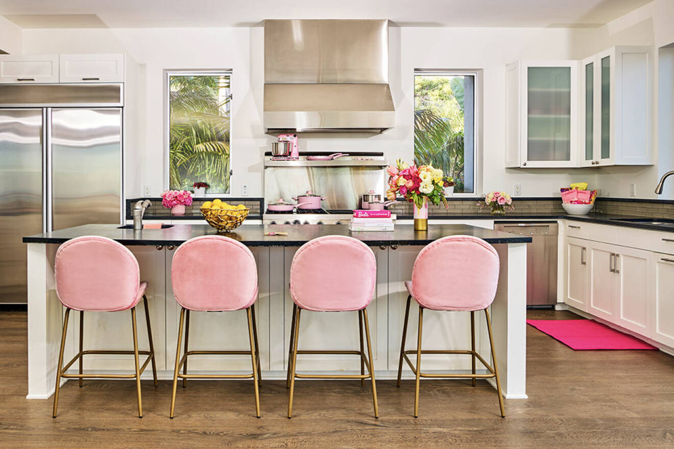 Kök med rosa detaljer hos Barbie