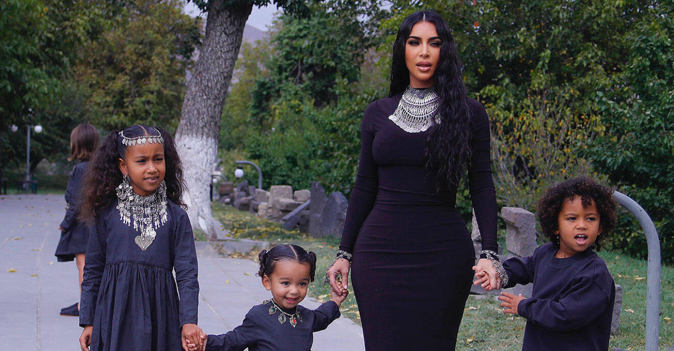 Kim Kardashian har ätit sin moderkaka