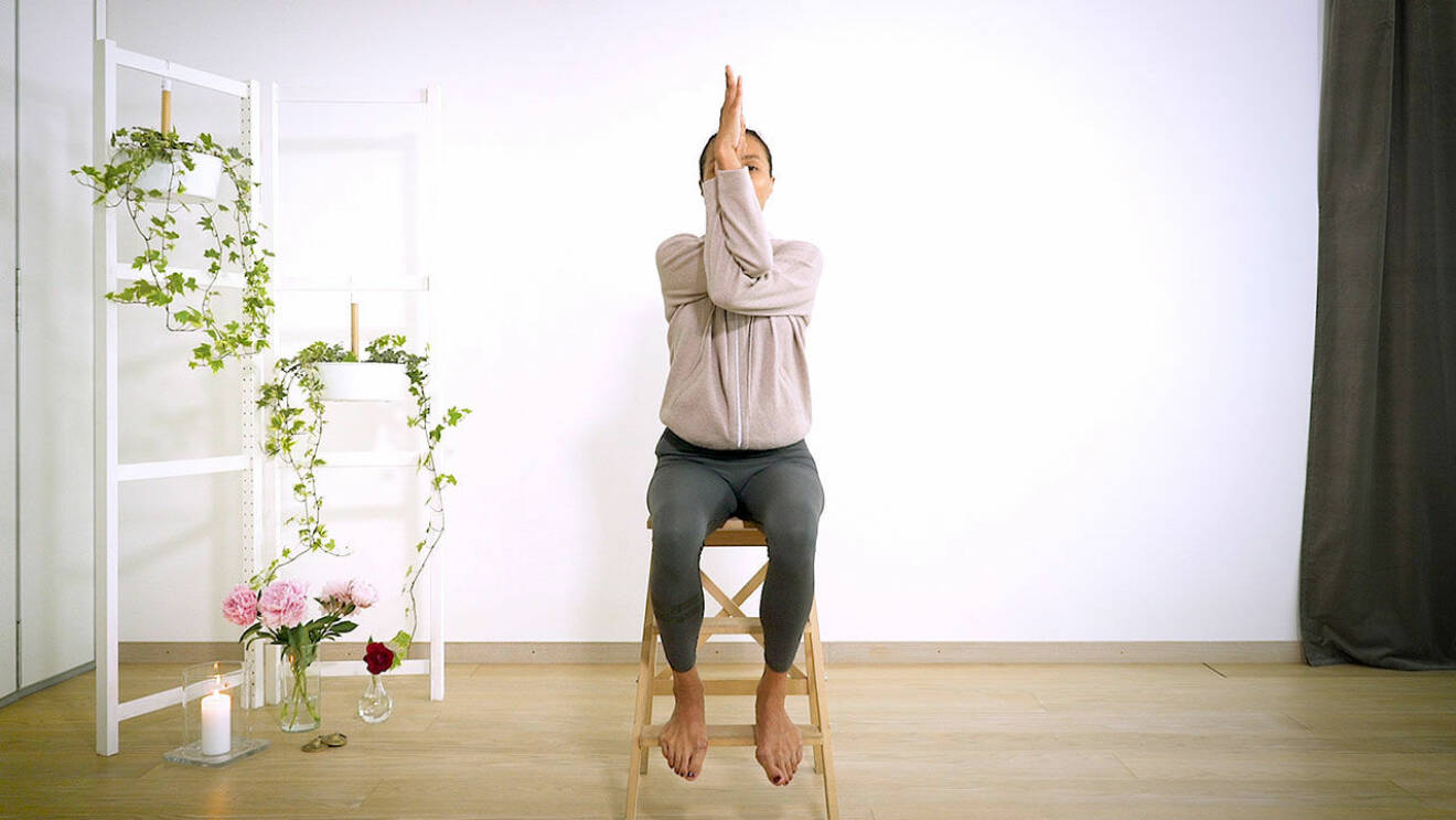 Yoga med Johanna – stretch för skuldran