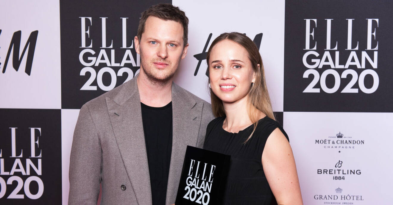 Årets designer Karl Lindman och Elin Kling för Toteme på ELLE-galan 2020